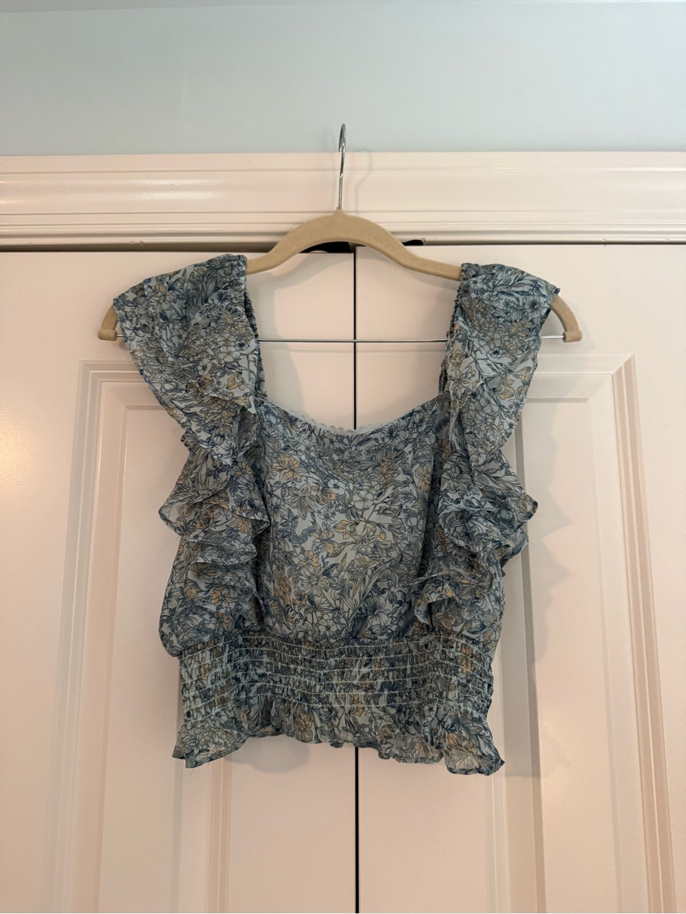 Chelsea & Violet Light Blue Floral Ruffle Smocked Crop Top